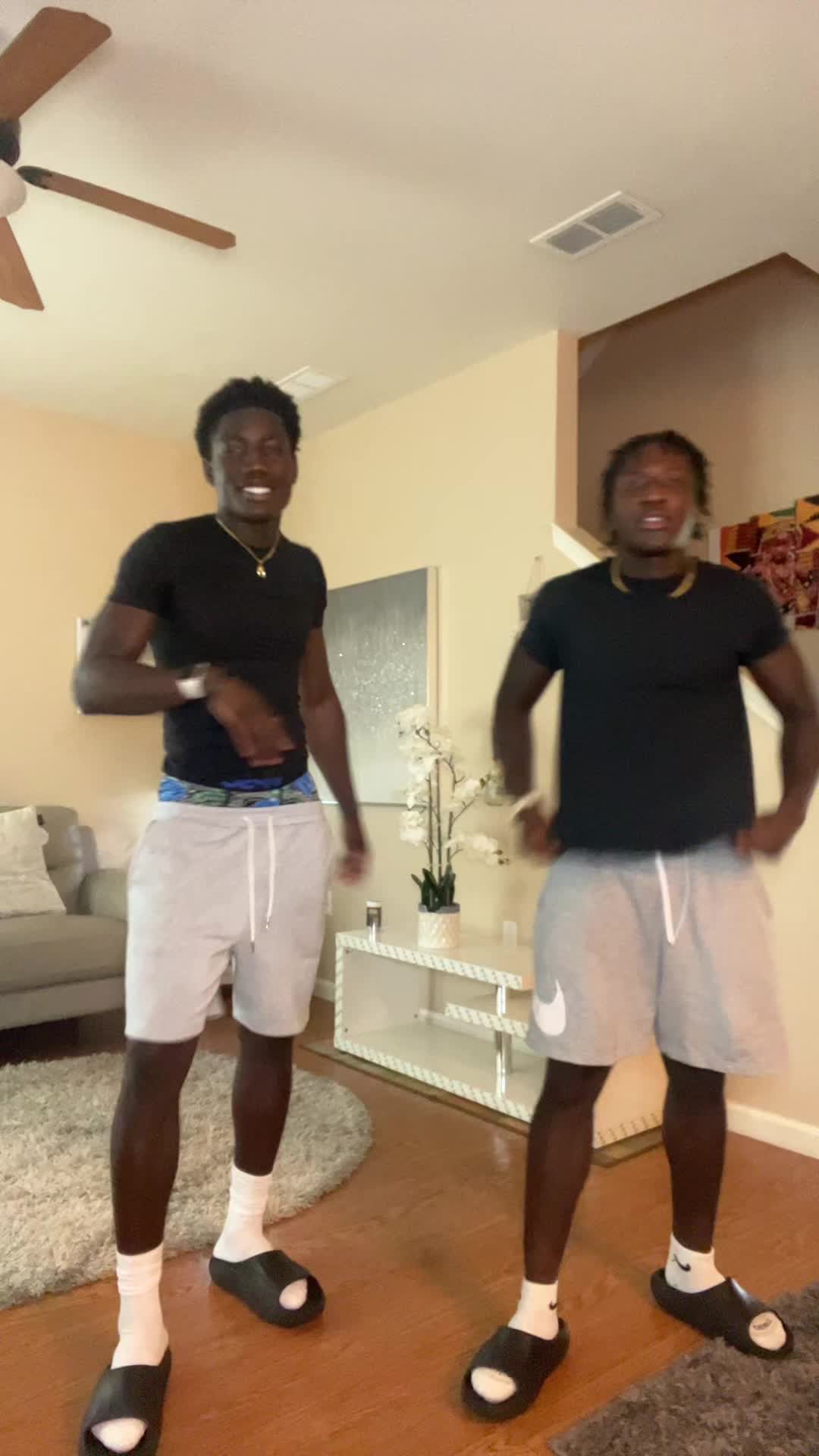 @J4🕺🏾.