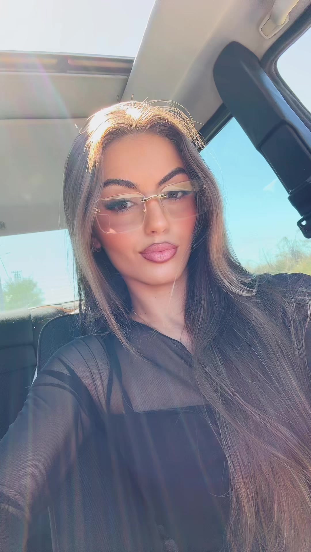 @Tinë☀︎