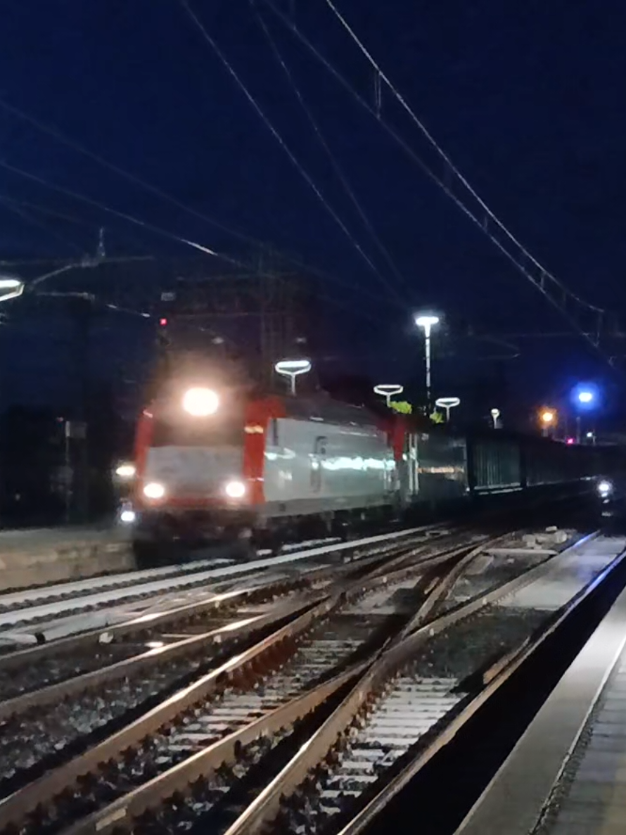 @Italian_trains