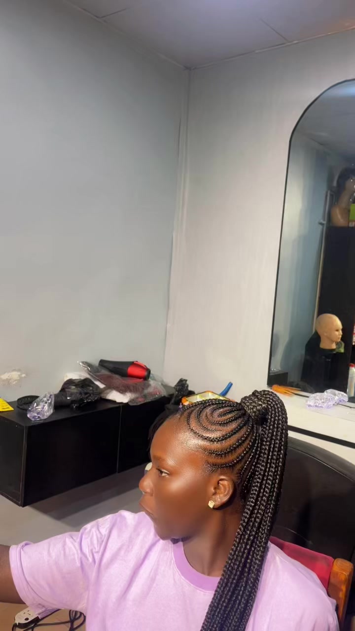 @SLIMTIZZYHAIRLINE05
