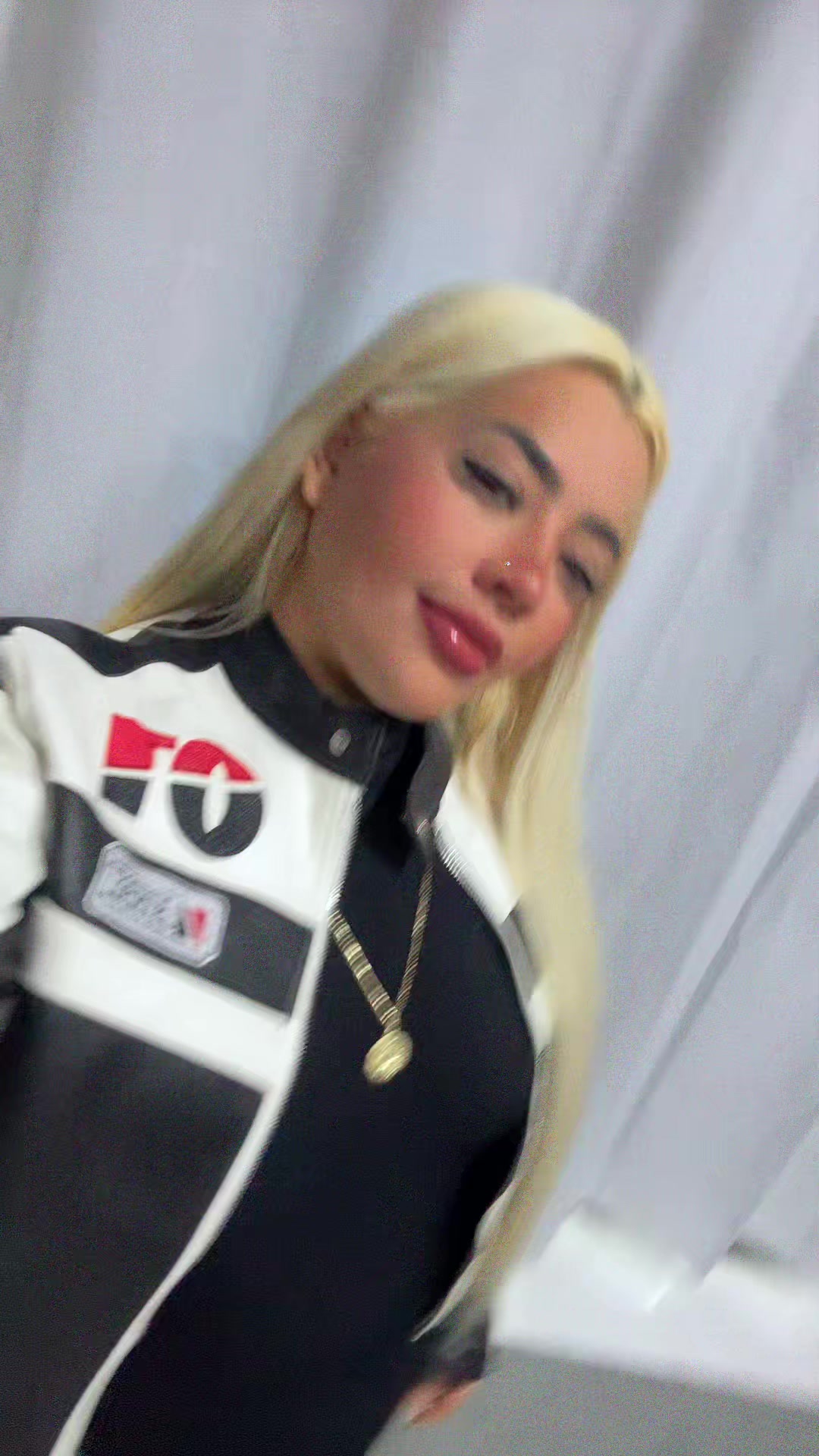@Thaís Priscila