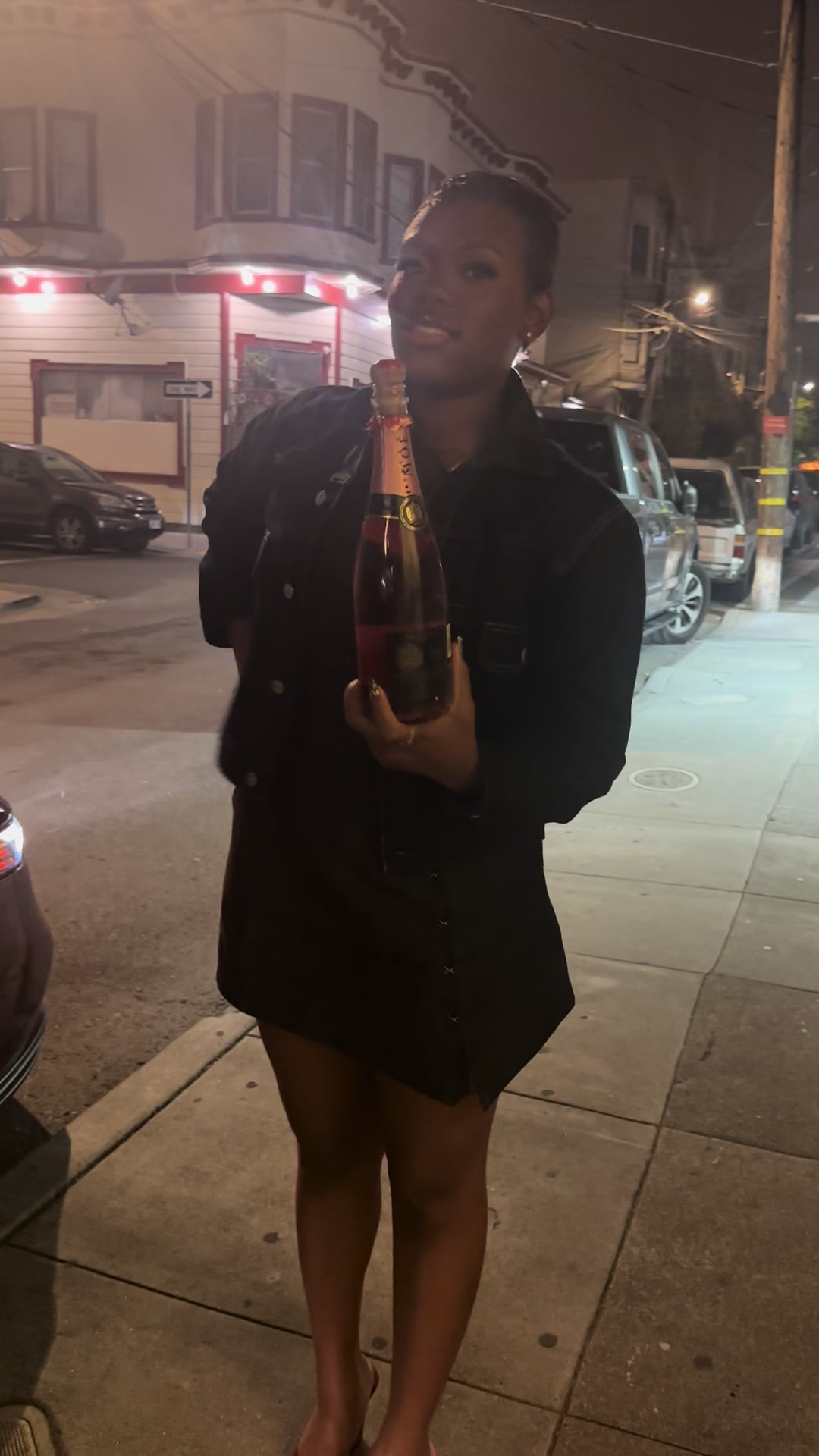 @Nia