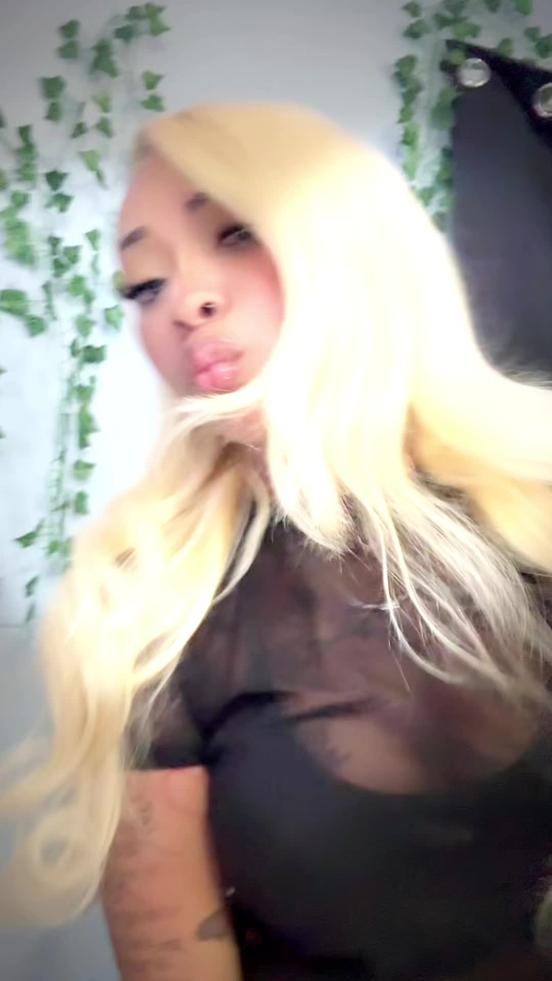 @๐ซง๐๐๐ธ๐๐ฉ๐ฝโค๏ธ๐๐ฉ๐ฝ