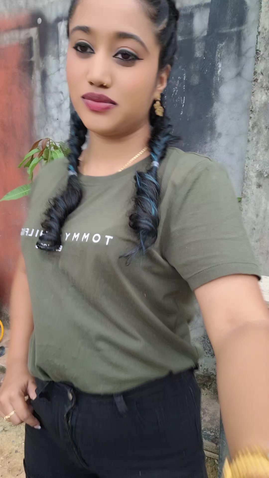 @Nurizza
