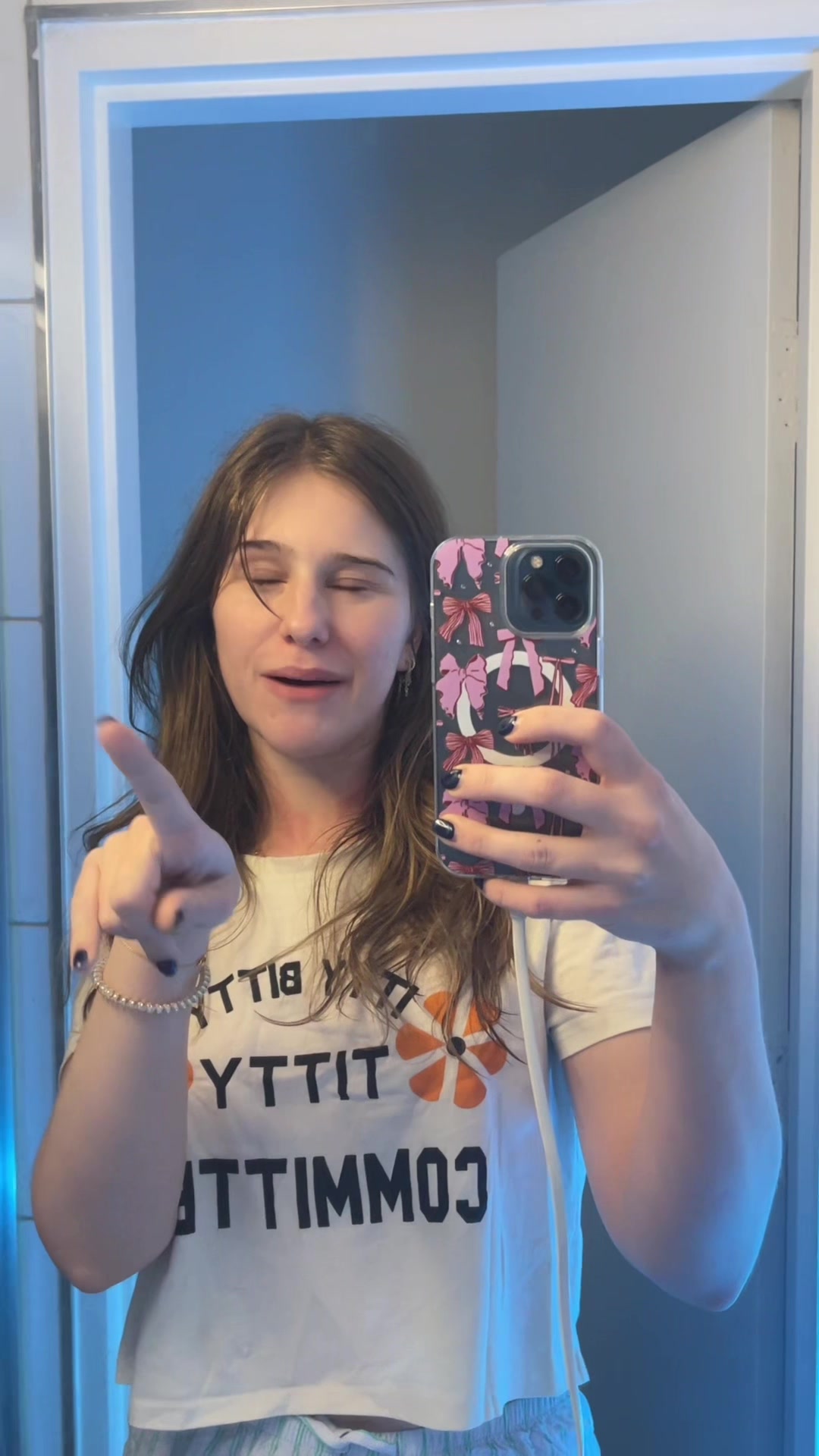 @AlauraBidingCitizen