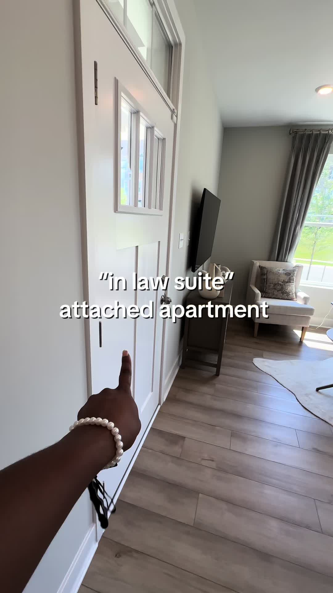 @Candess Correll, DMV REALTOR