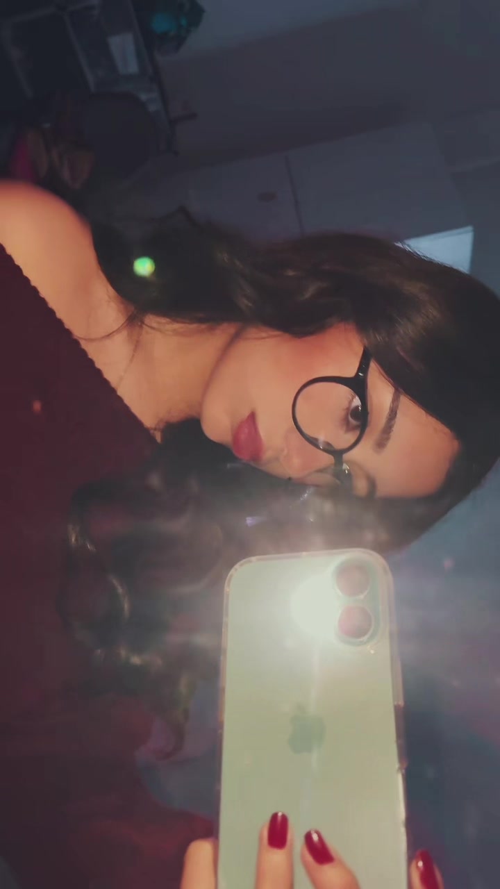@celineee