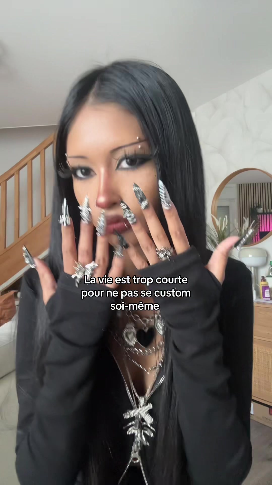 @๐ฌ๐๐๐