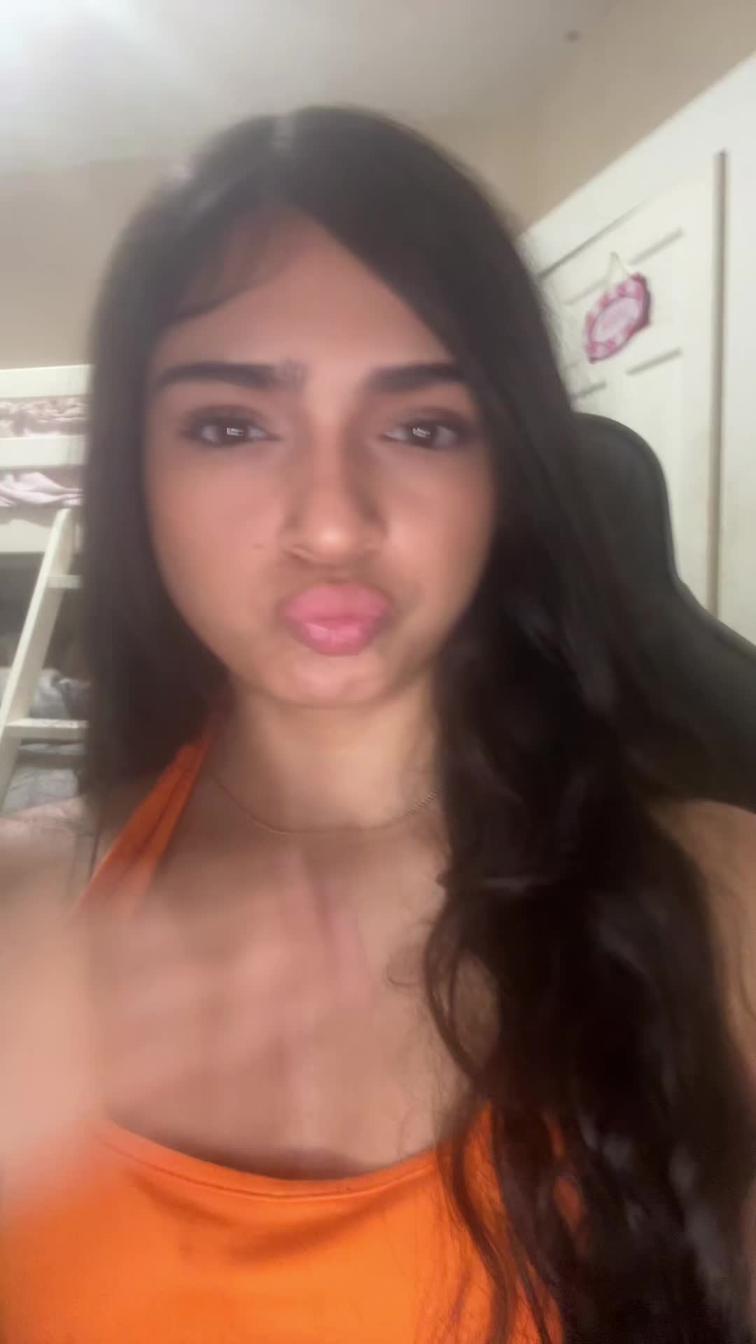 @laura_kawaii123