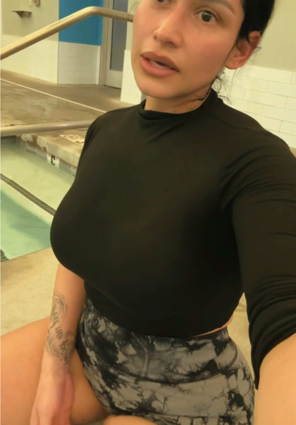 @Ana_Evelin85