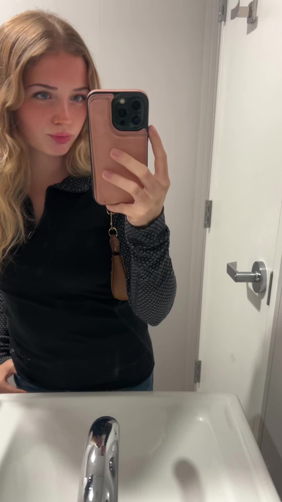 @rizzyjizzy2000