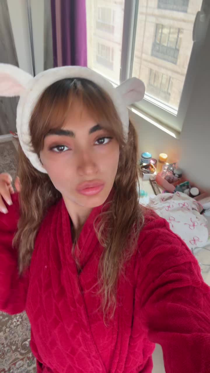 @atenaahmadi