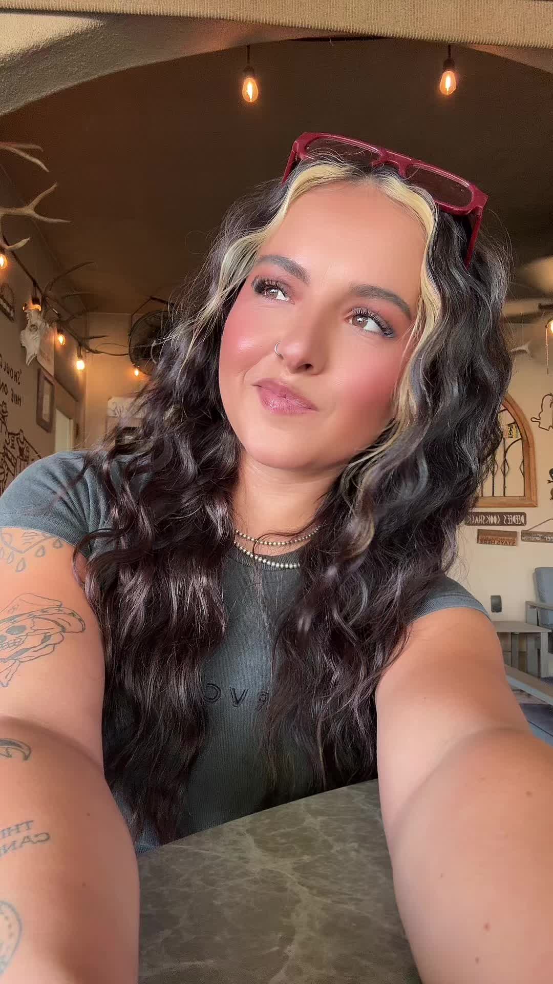 @pikivids_
