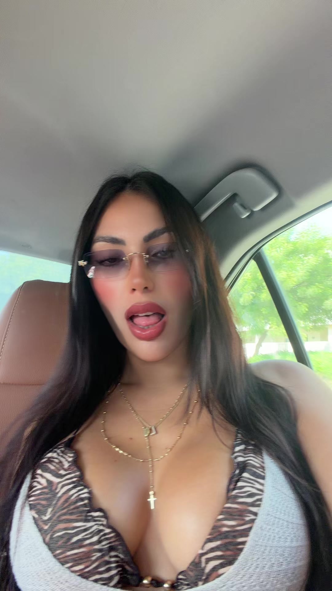 @leslyreynas