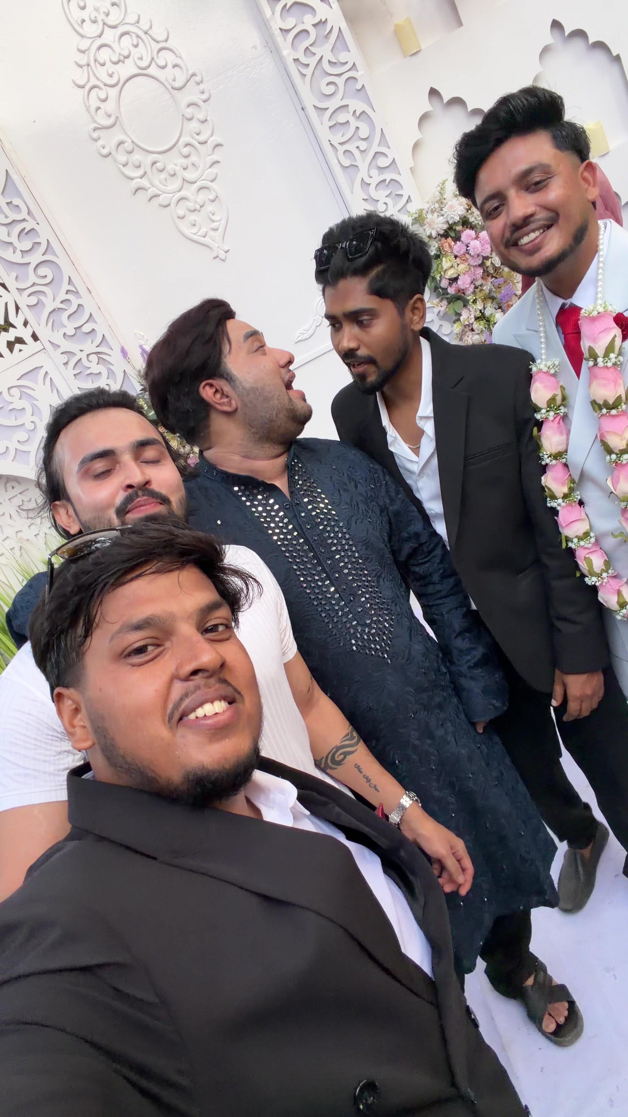 @đĨTarik Bro - āϤāĻžāϰāĻŋāĻ āĻāĻžāĻđĨ