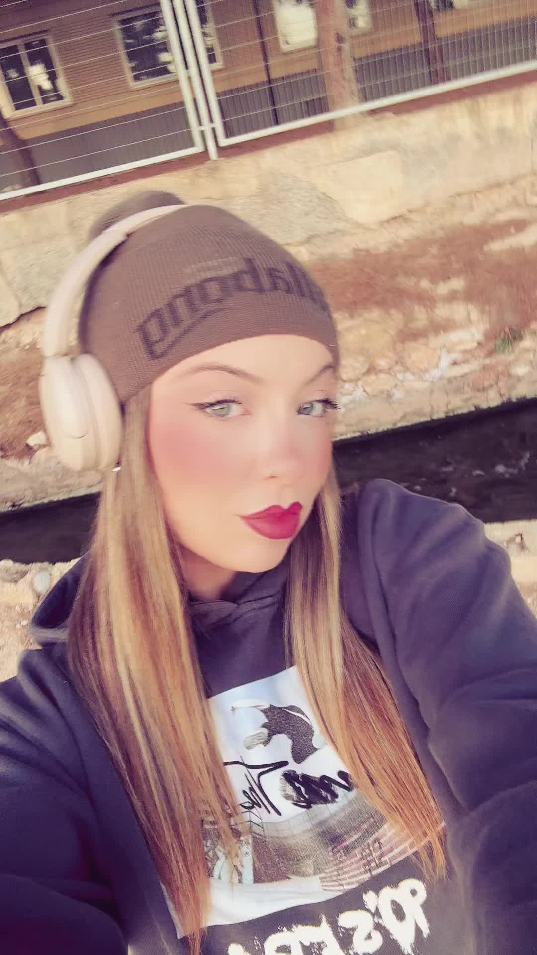 @Arowi