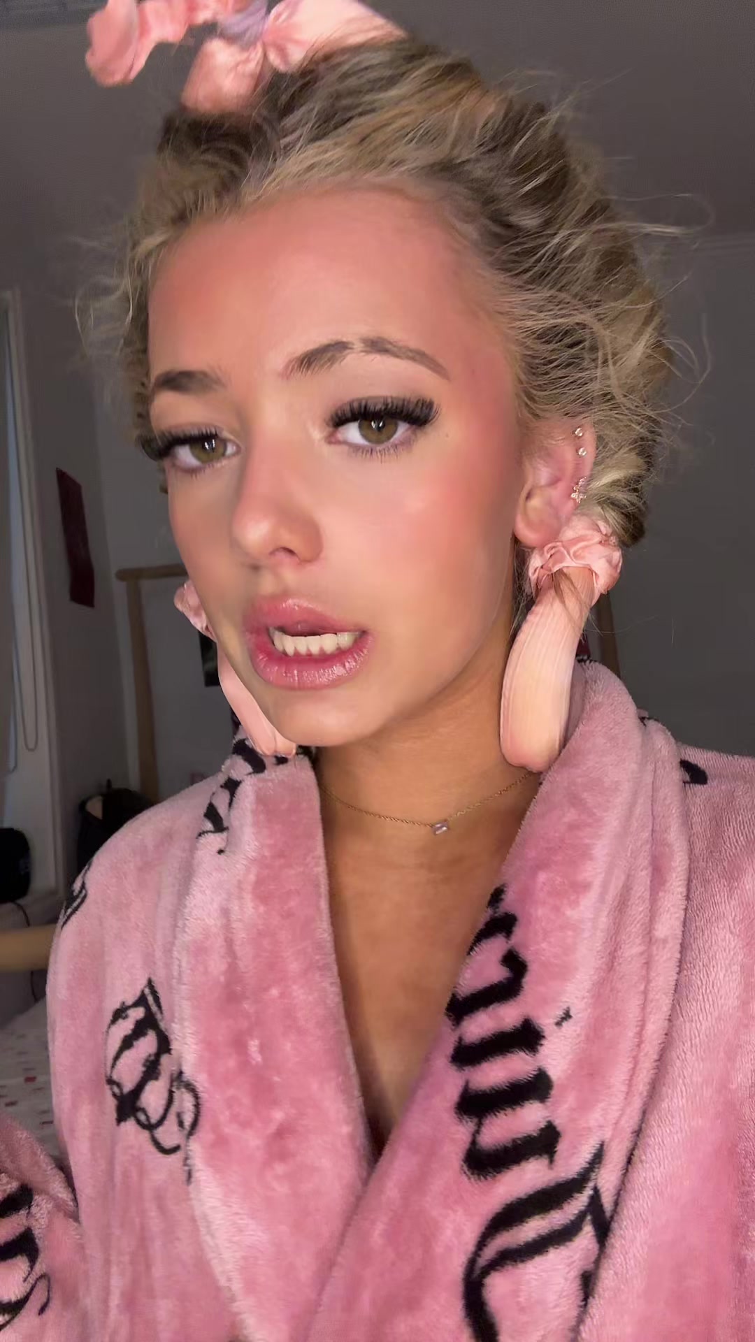 @𝒞⭐️