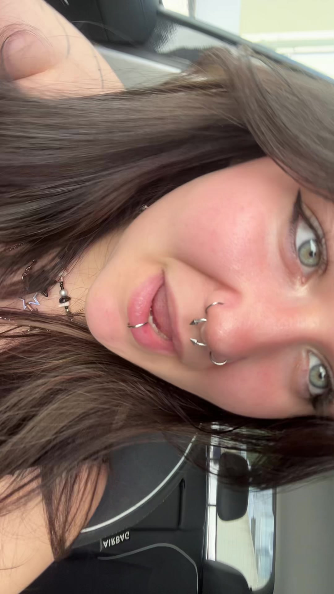 @<3