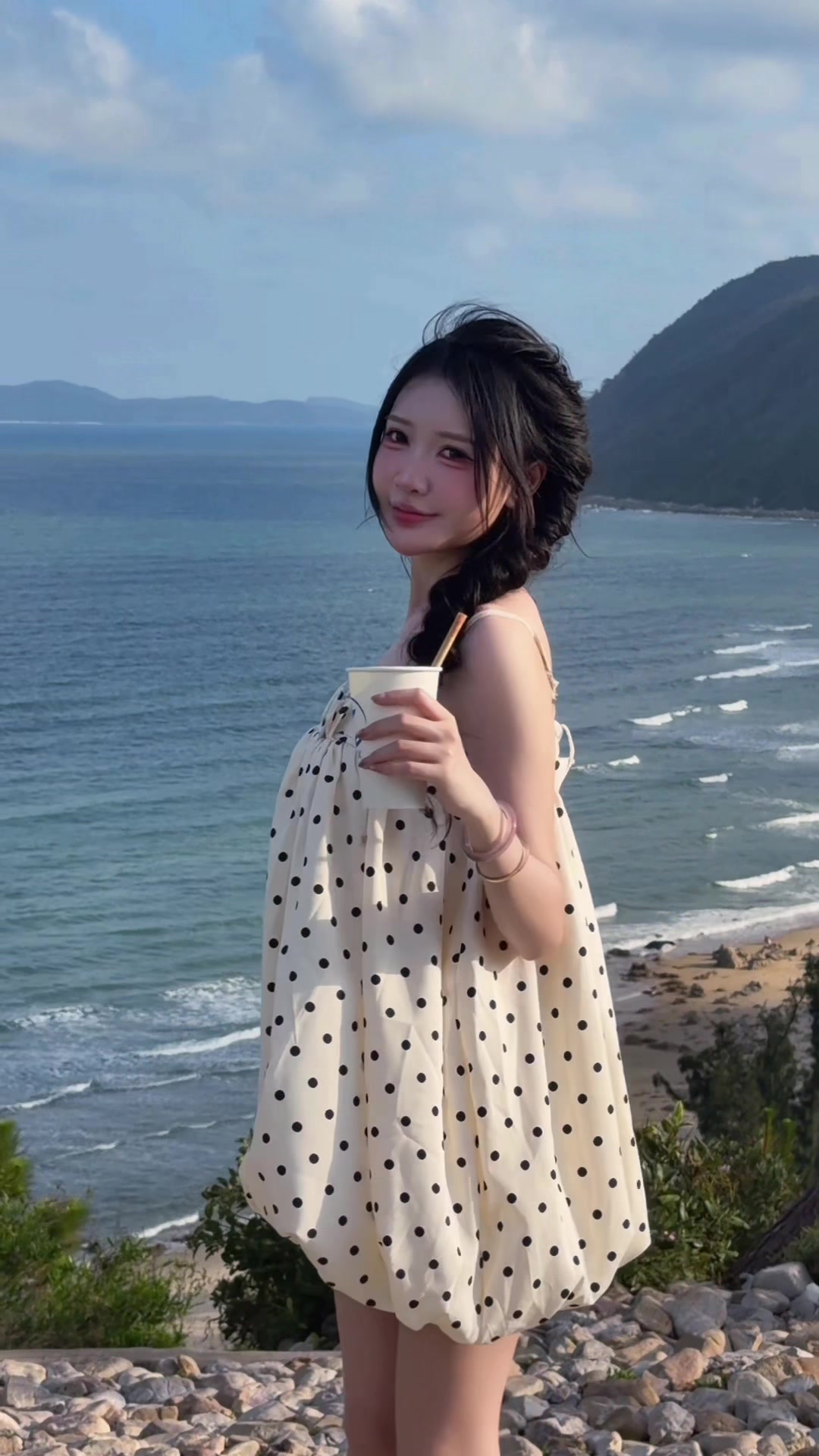 @𝑺𝒂𝒓𝒂𝒉 🦋