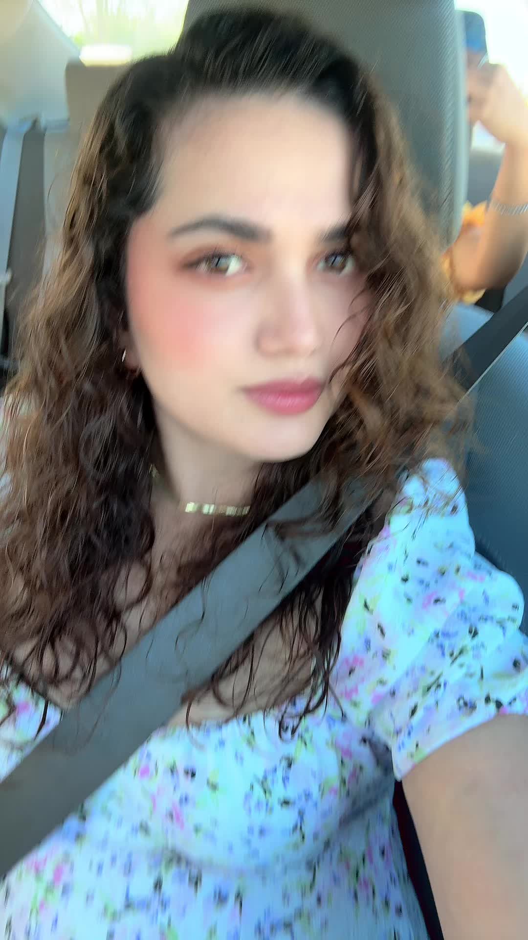 @Monii💫