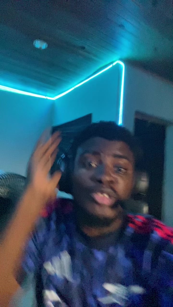 @Mak_Terince_sings🐰🏀🎙️