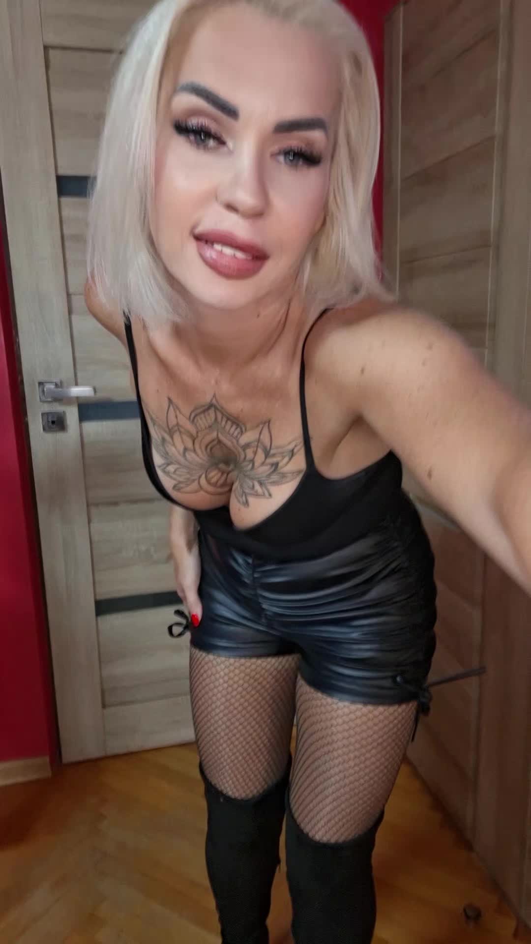 @catwoman