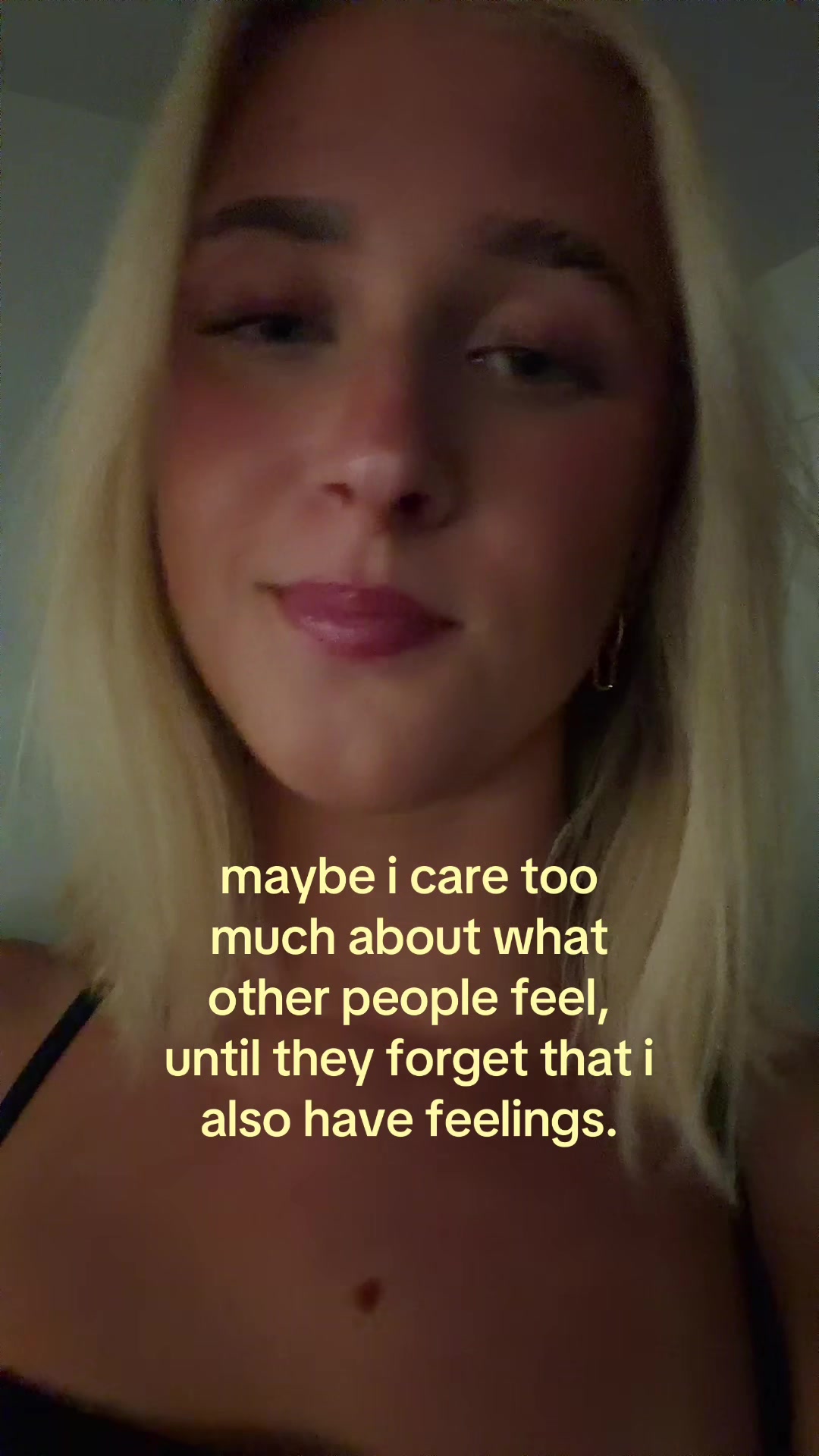@theelliebarker