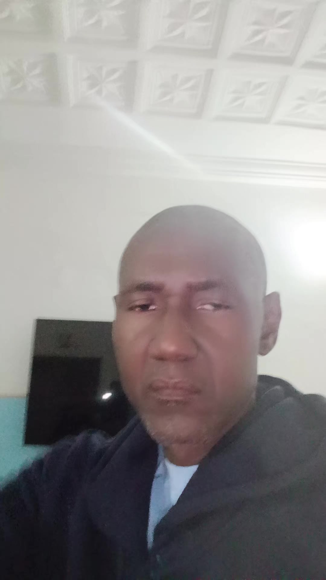 @T