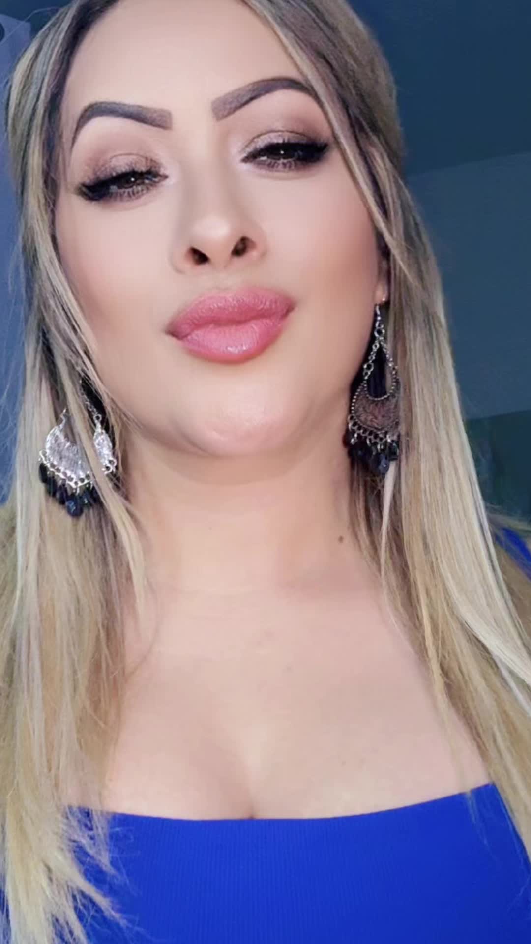 @Angel E ✨