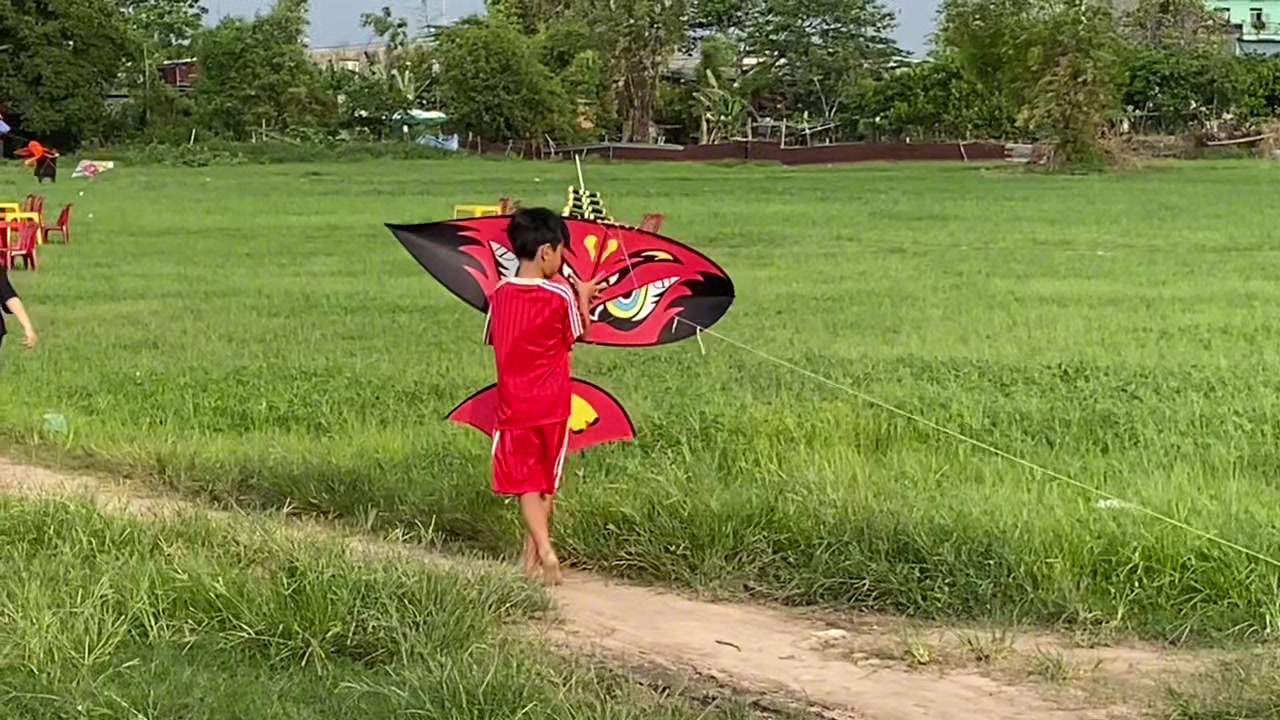 @Thả diều cùng Lợi