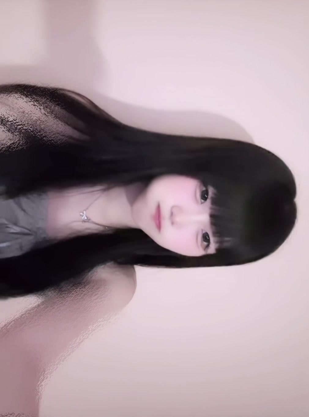 @༒