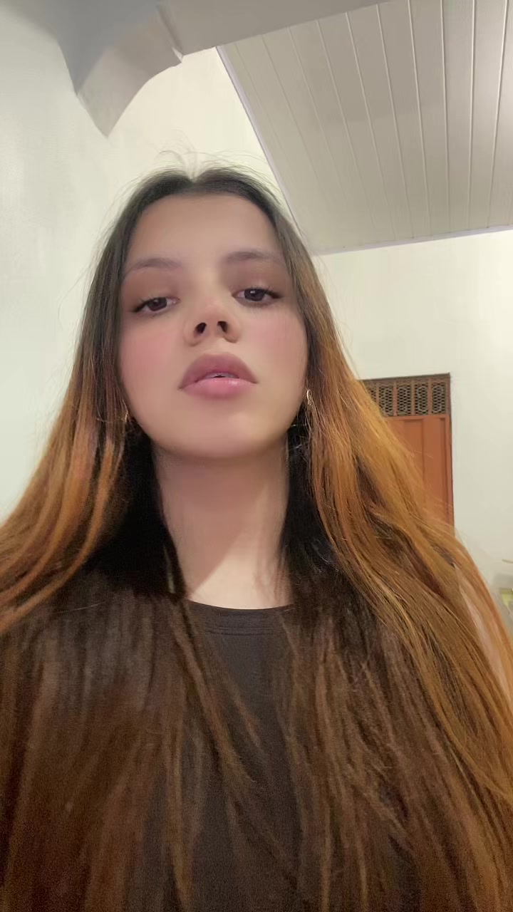 @Carlita segura♡