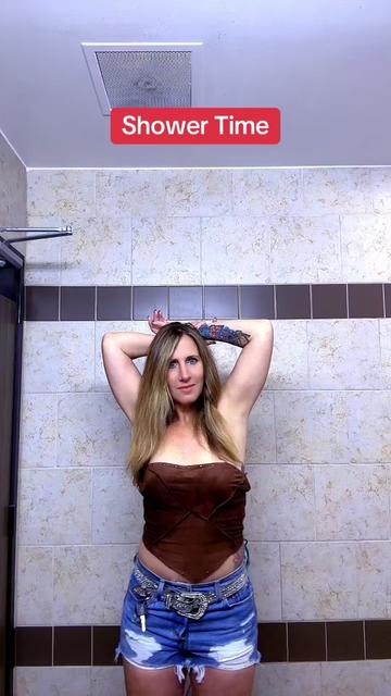 @TruckerQueen77