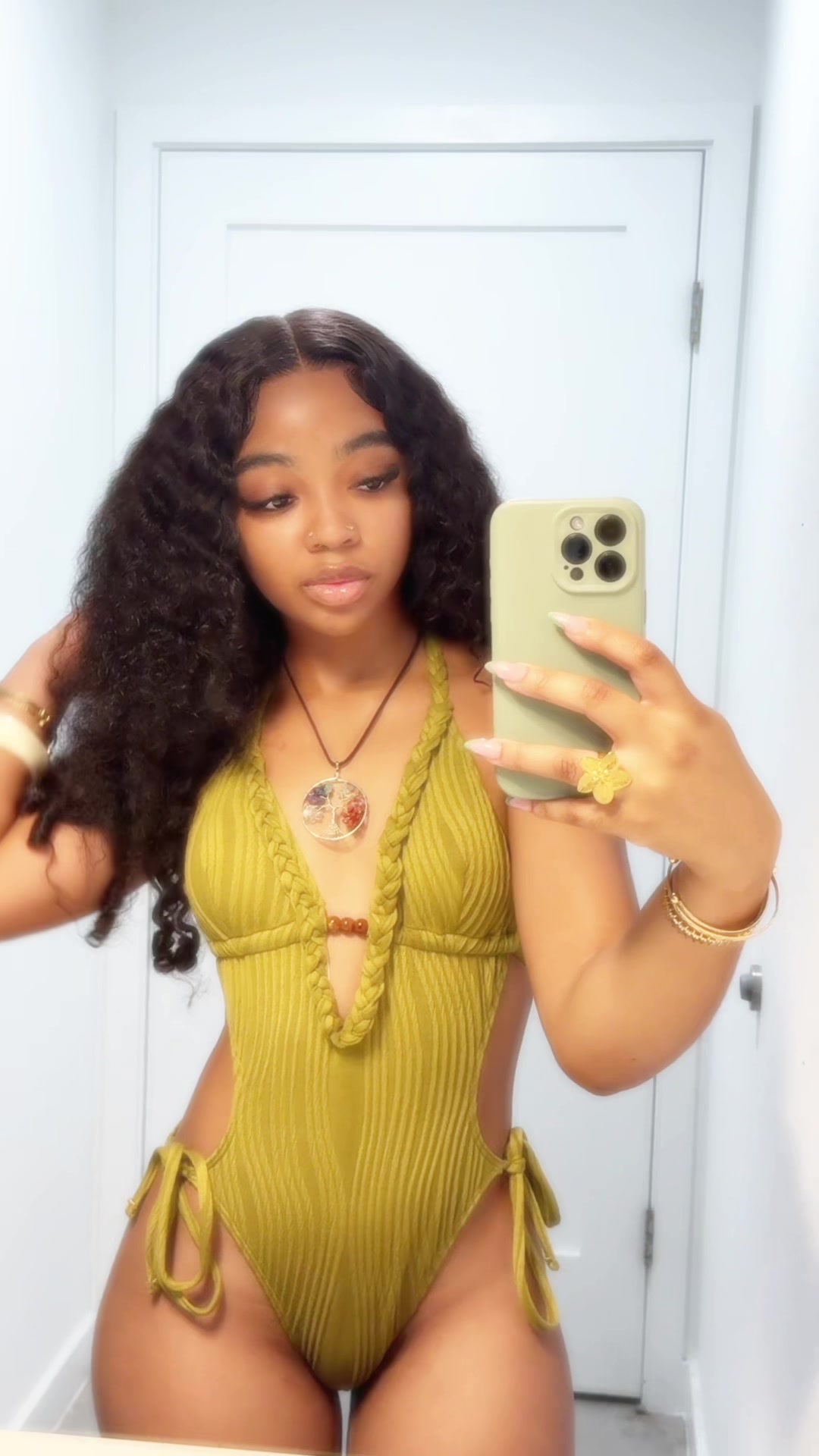 @leoofdaparty