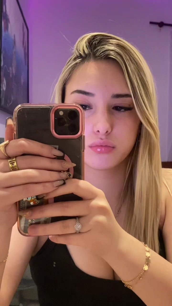 @♛