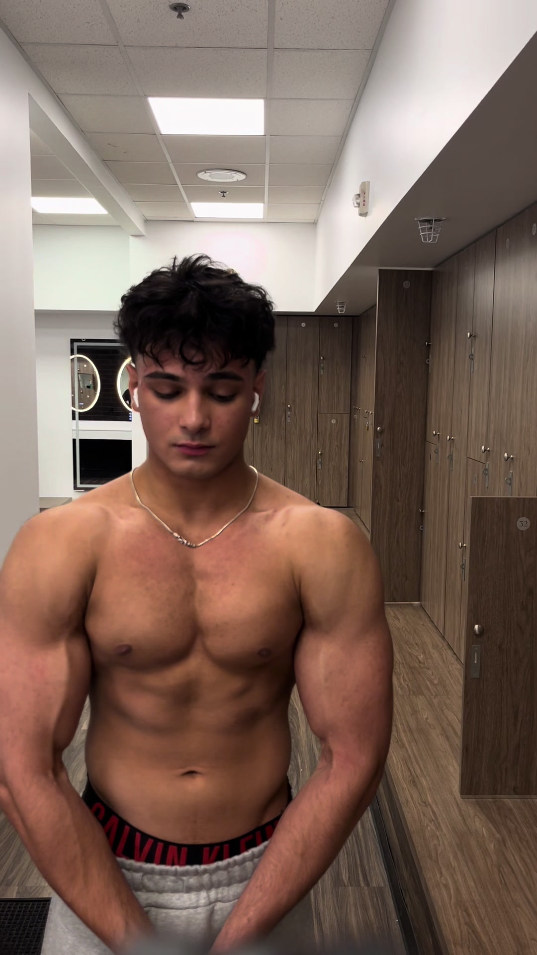 @amohlift.