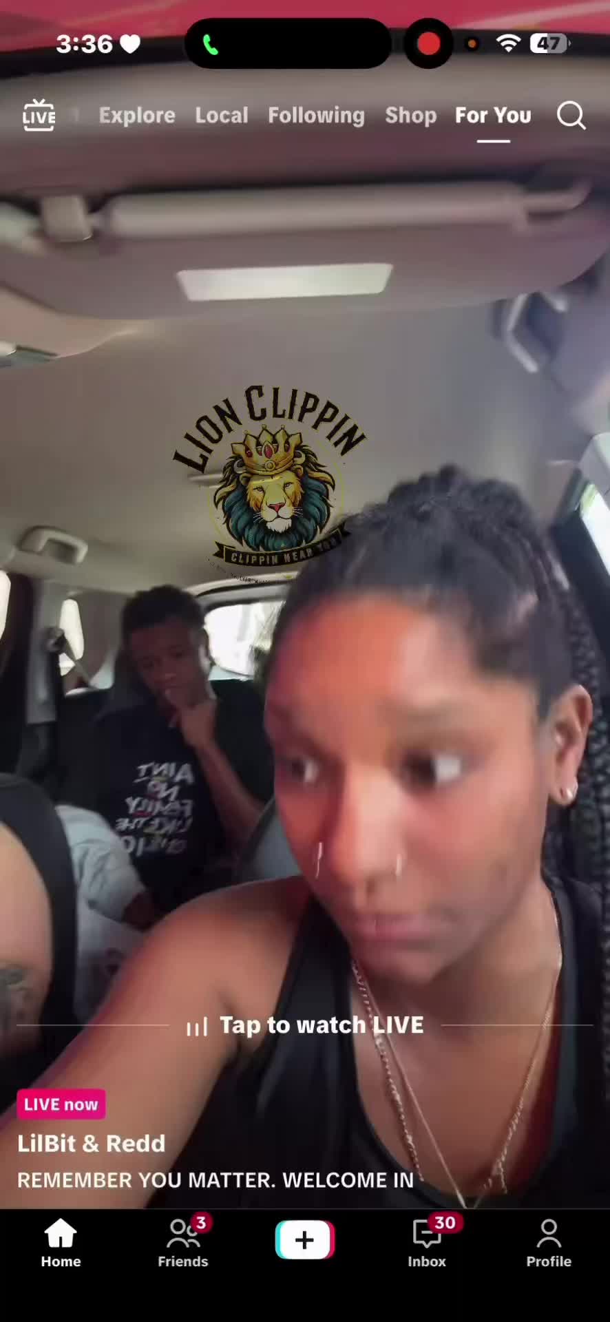 @Lion Clippin