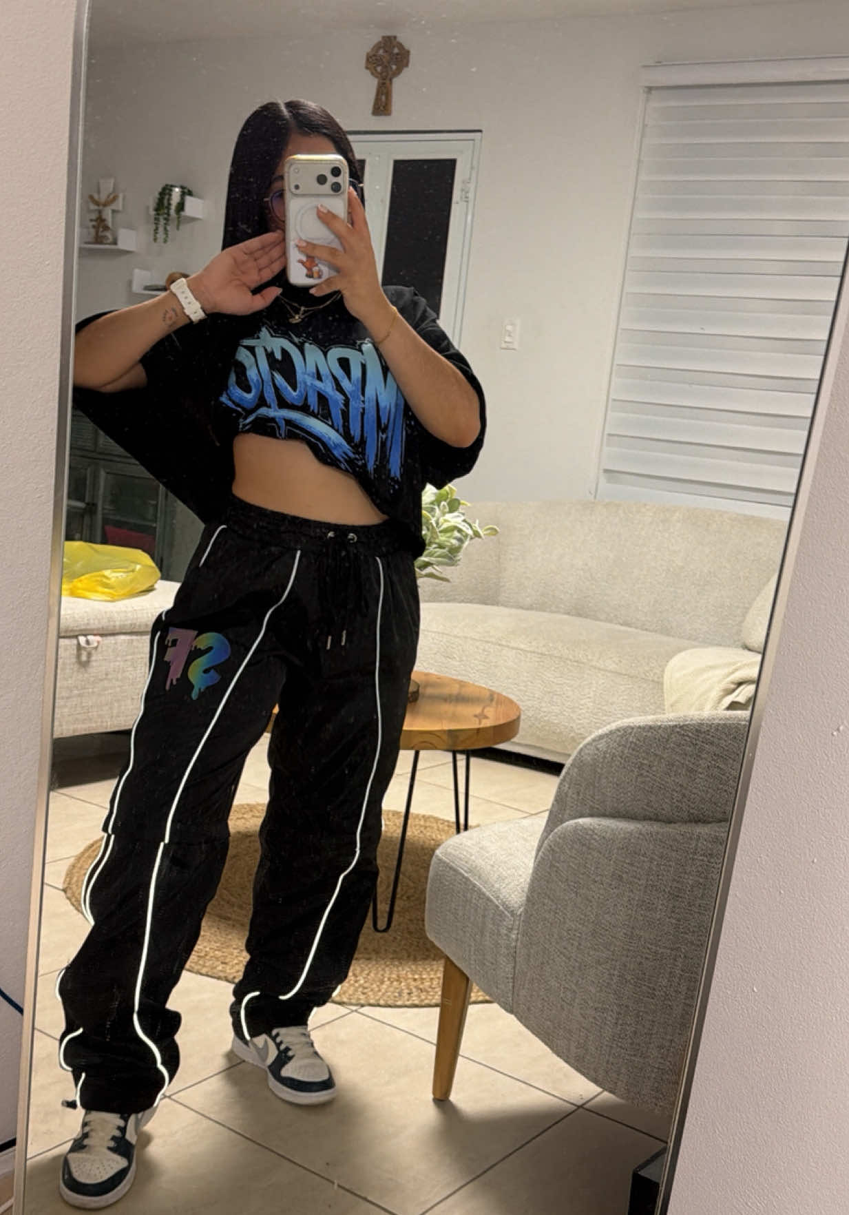 @Joselyn_