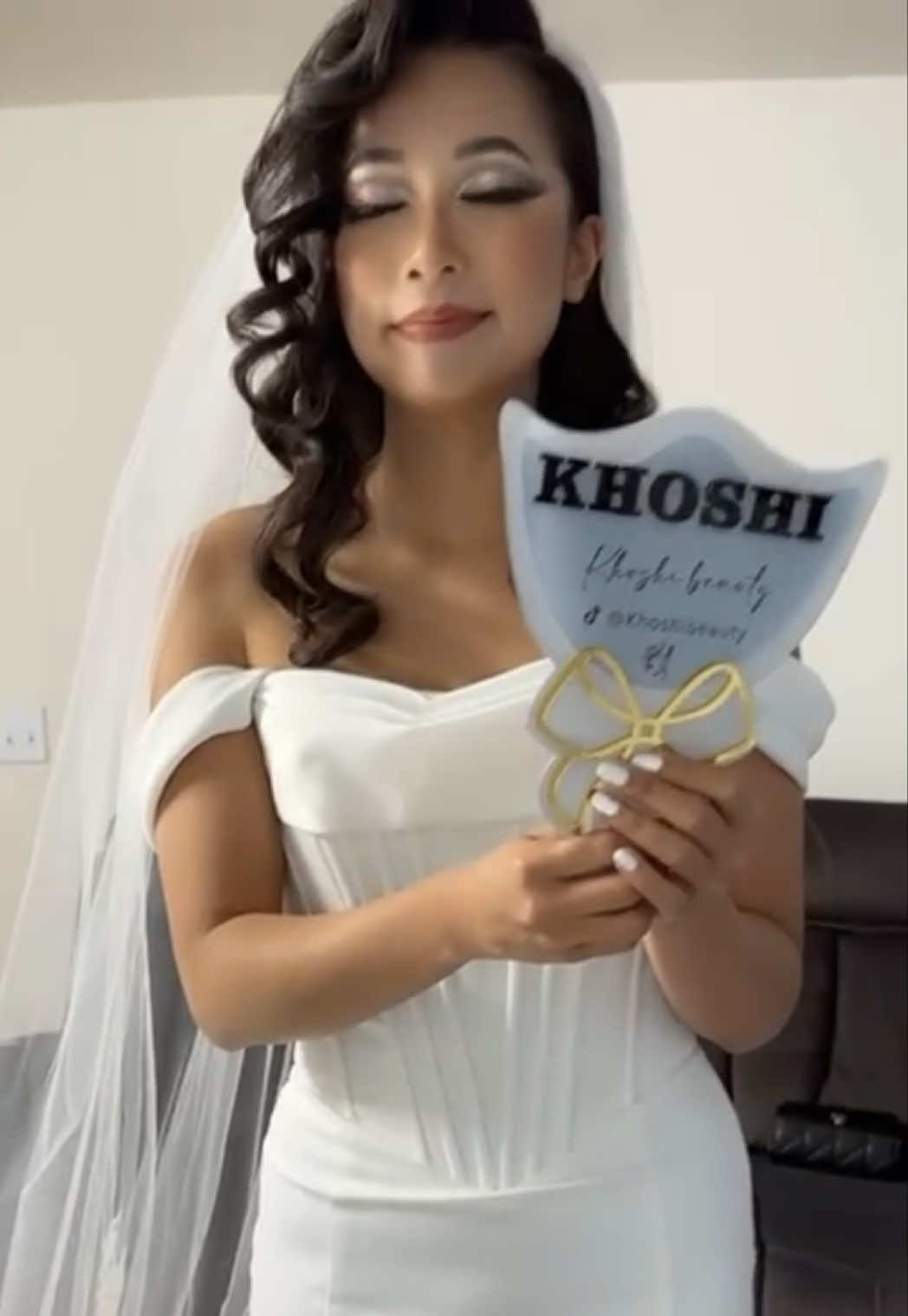 @Khoshi