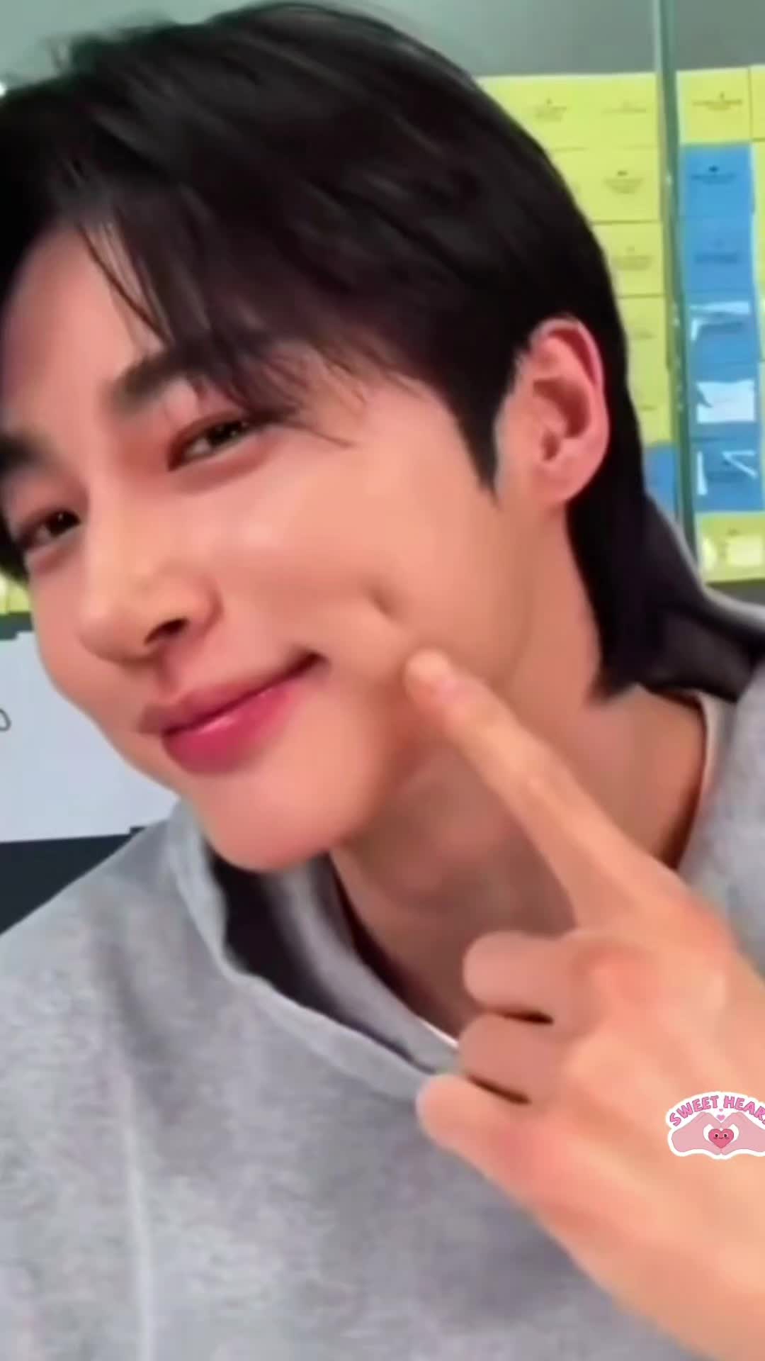 @kpoplovenaren