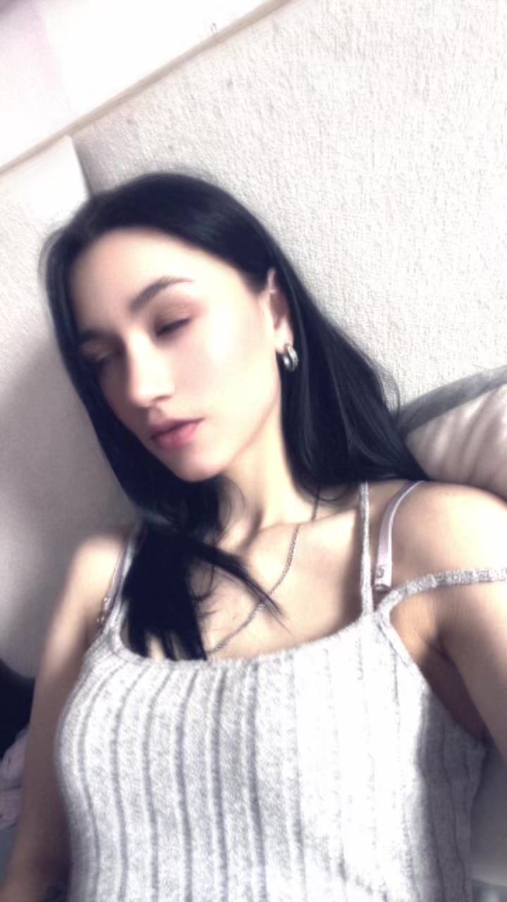 @Yulia Oleynik