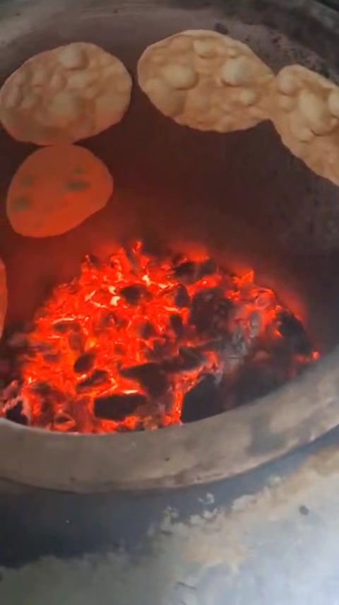 @बर्दिया को ठिटो