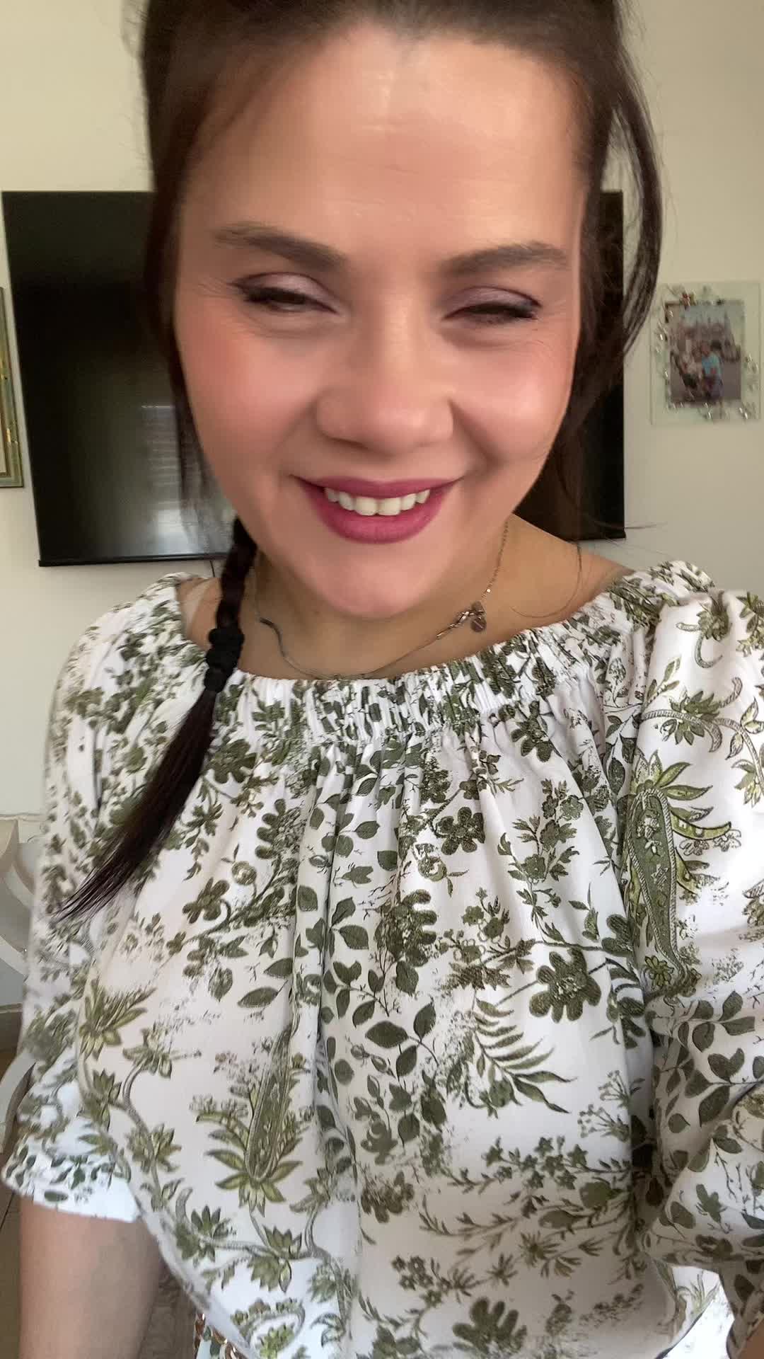 @MiKI 🌸🌹🌹🌹