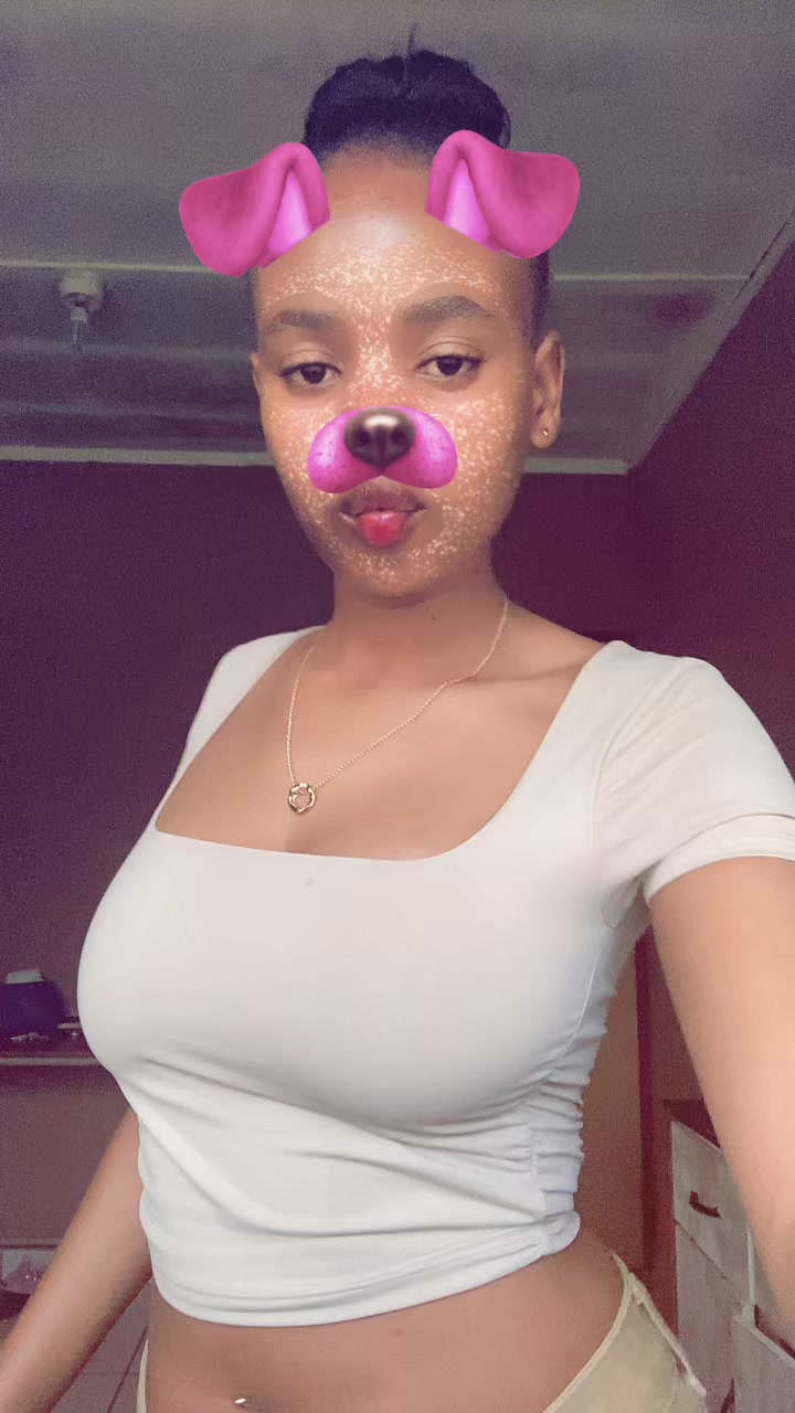 @L&egrave;&euml; Mnguni