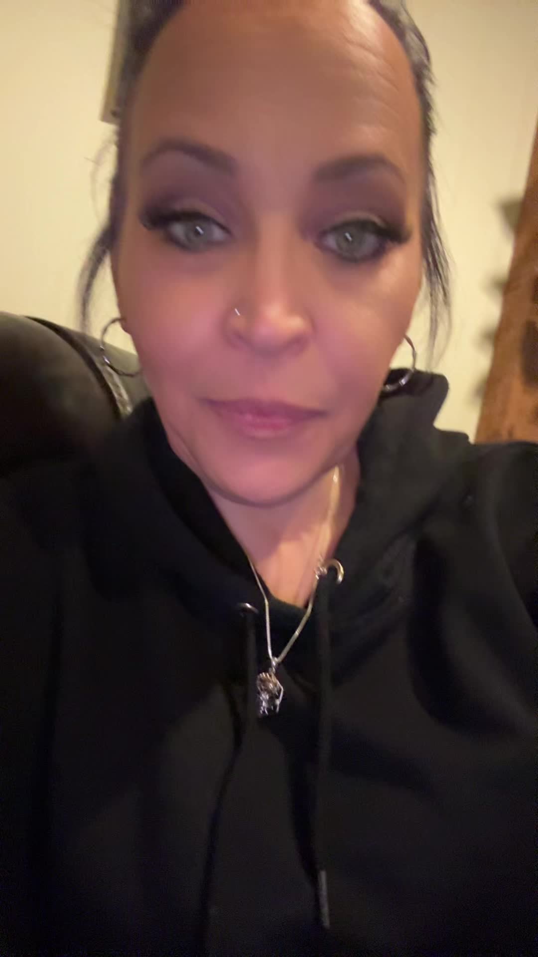 @Bee