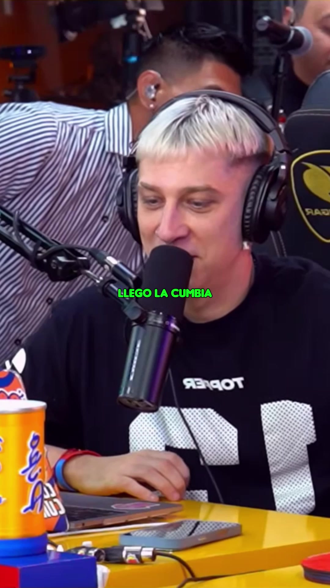 @UN POCO DE CUMBIA