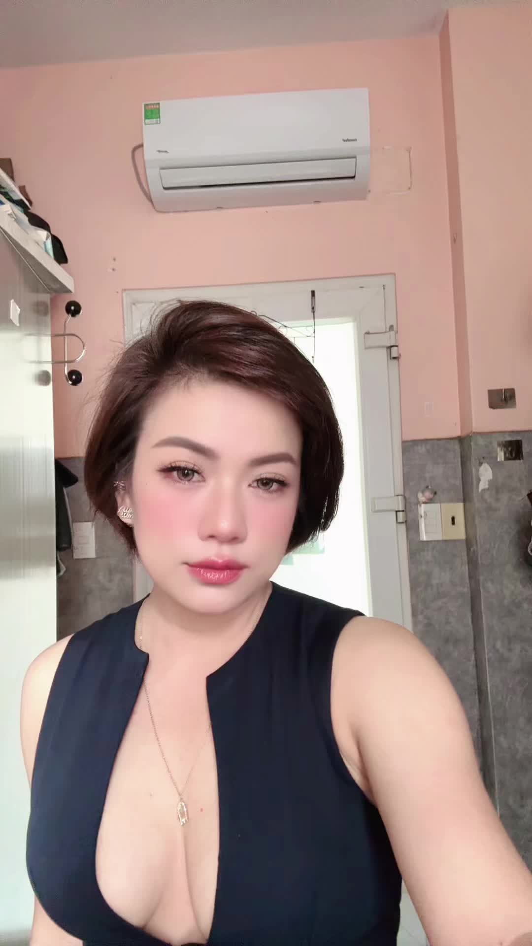 @Nhúng be 🤭