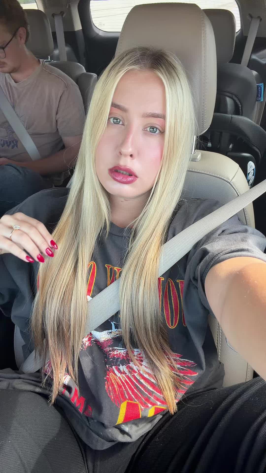 @itsthespacecowgirl