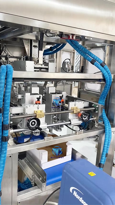 @Hot melt glue tray former