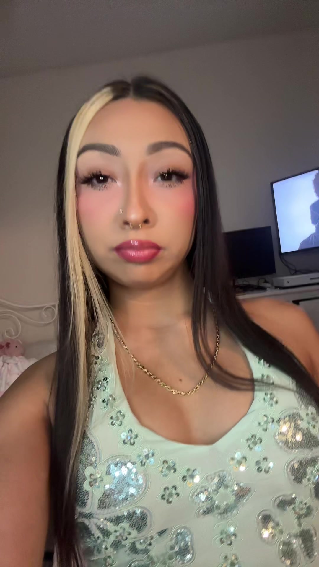 @Laisha